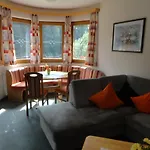 公寓 里贾纳度假屋酒店 *